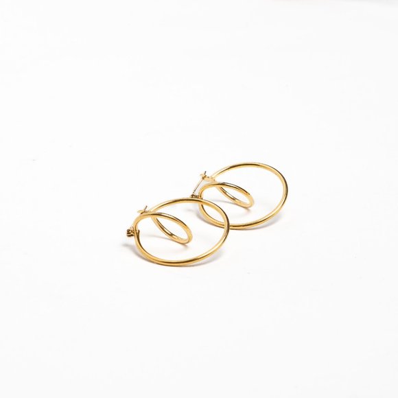 VTG Napier Gold Minimalist Hoops - Picture 3 of 6